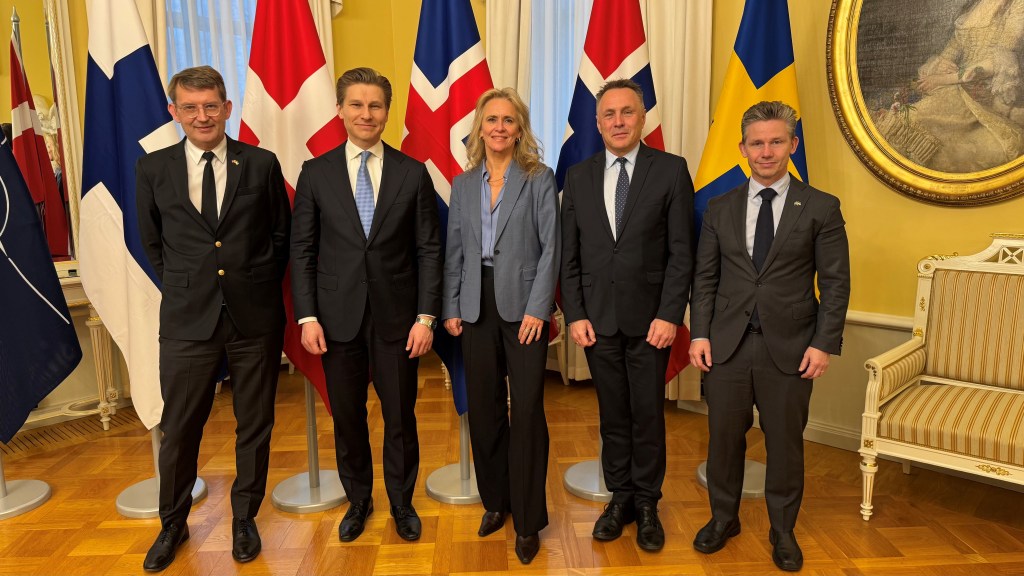 Norge overtar lederrollen i nordisk forsvarssamarbeid – med begrenset rettslig&nbsp;effekt